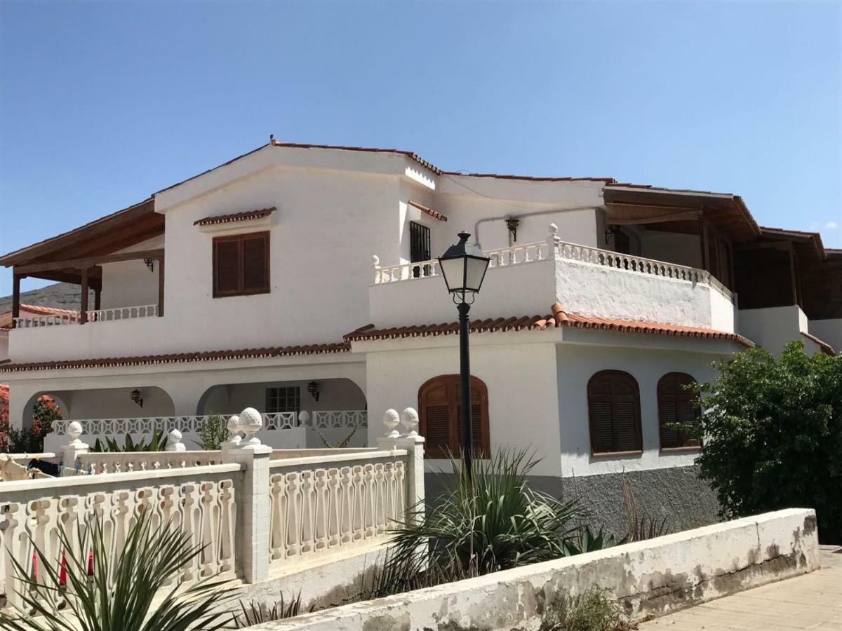 La Palmera1 Casa Al Primer Piso Con 2 Dormitorios - Two Bedroom House On The First Floor --- La Palmera 2 Casa En Planta Baja Con 1 Dormitorio, One Bedroom House On The Ground Floor Agaete  Eksteriør billede